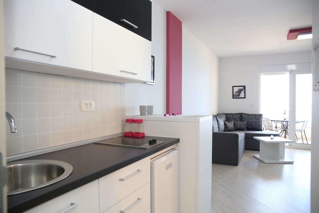 Piano Apartment Utjeha